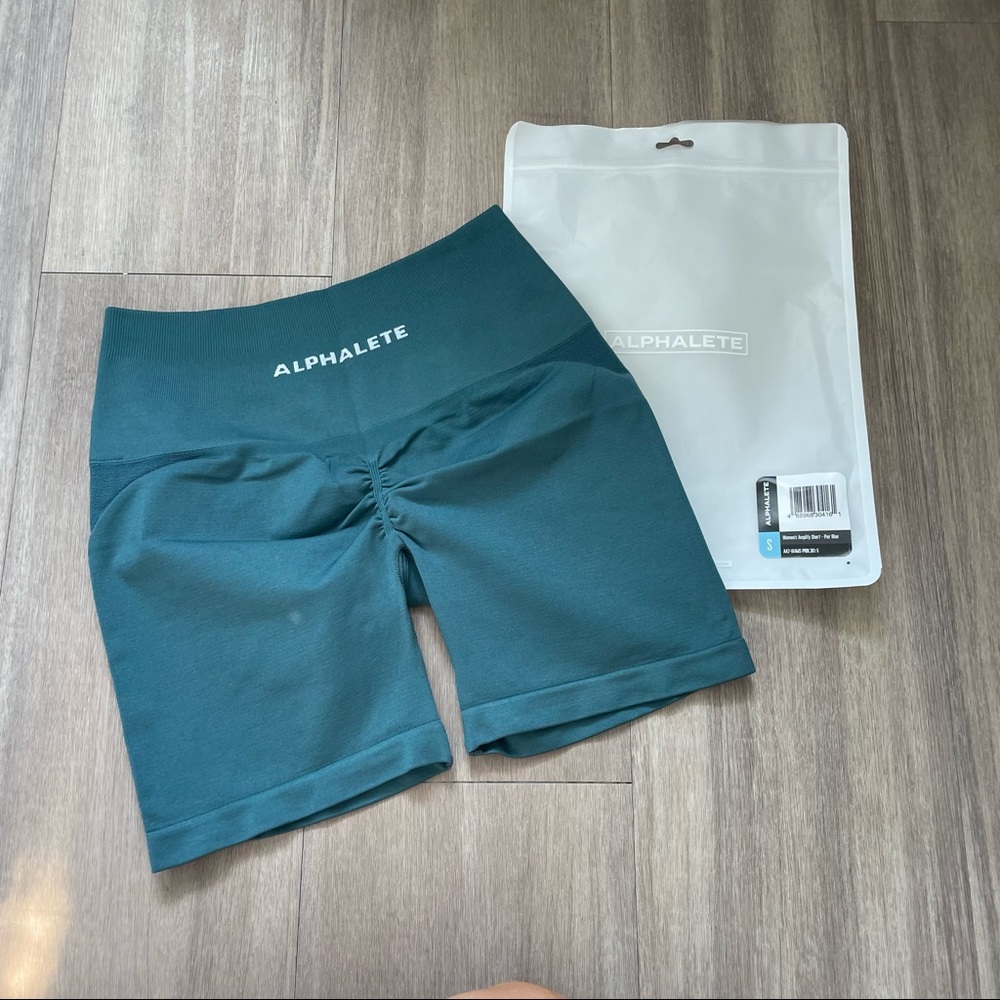 Alphalete Amplify Shorts - Pier Blue